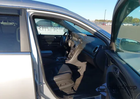 2017 Buick Enclave Leather z USA, uszkodzony, nr VIN 5GAKVBKD2HJ339677